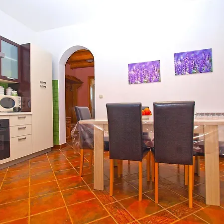 Apartmán Anto 1296 Pula