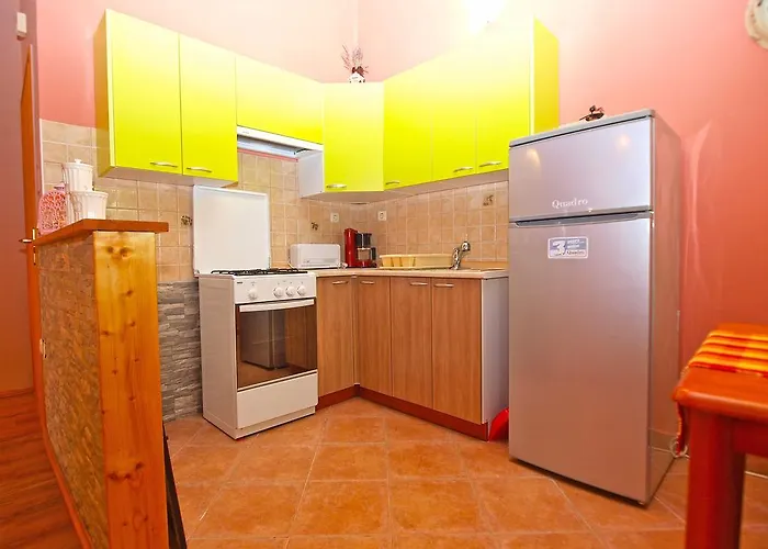 Apartment Anto 1296 Pula