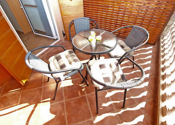 Apartment Anto 1296 *