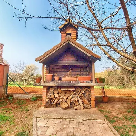 아파트 Anto 1296 *