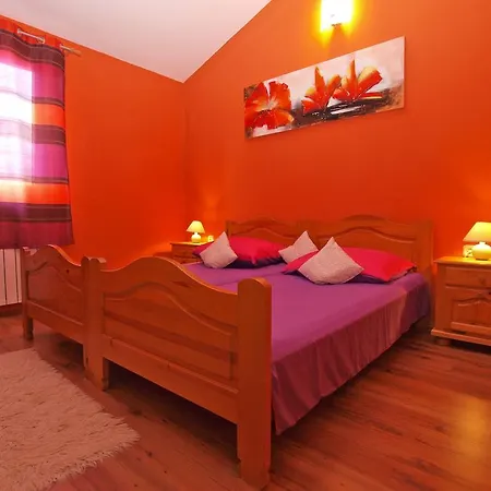 Apartment Anto 1296 *