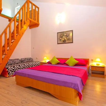 Apartment Anto 1296