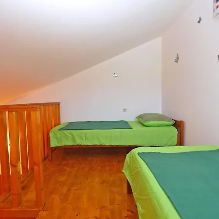 Anto 1296 Appartamento Pola